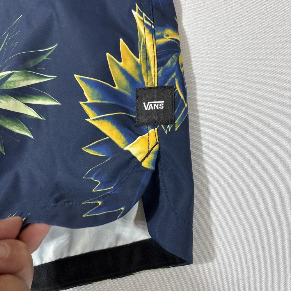 Vans Mens Swimming Shorts Large Blue Floral
